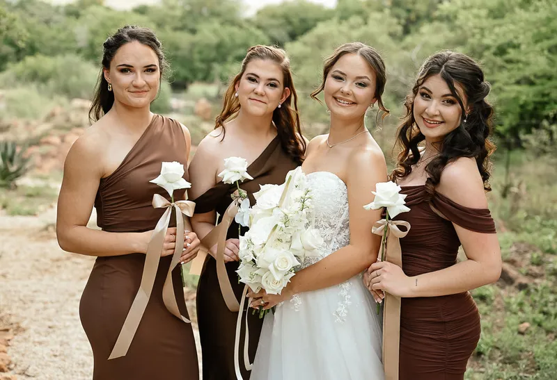 A calm Lustique bridal morning