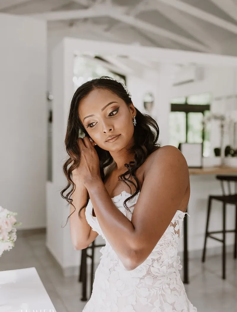 Bridal hair detail